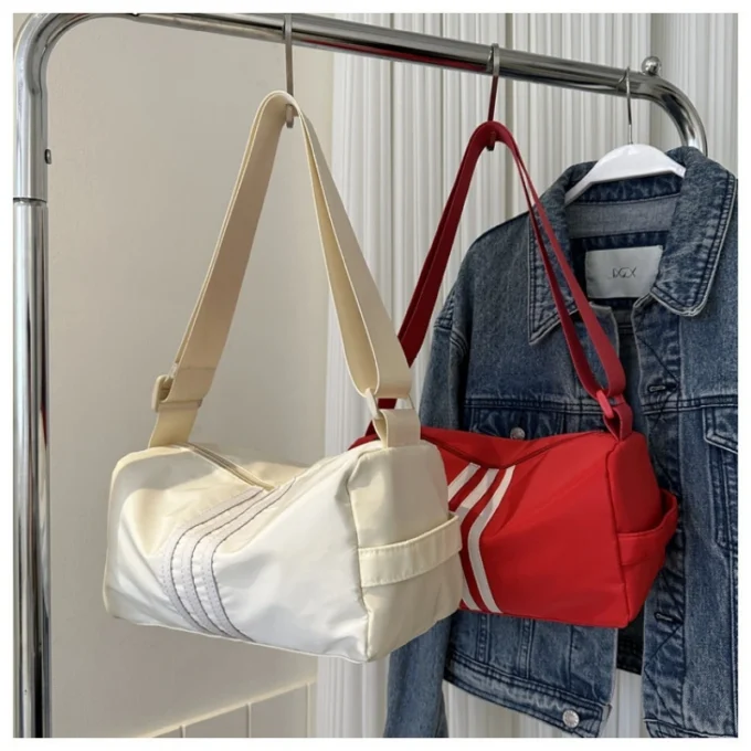 Fashionable sports and fitness bag short distance travel pillow bag casual wide shoulder strapcrossbody bag lightweight storage