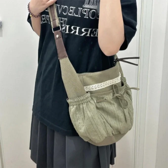 2023 New Korean Retro Artistic Lazy Style Female Student Large Capacity Tote Bag Commuting Bag