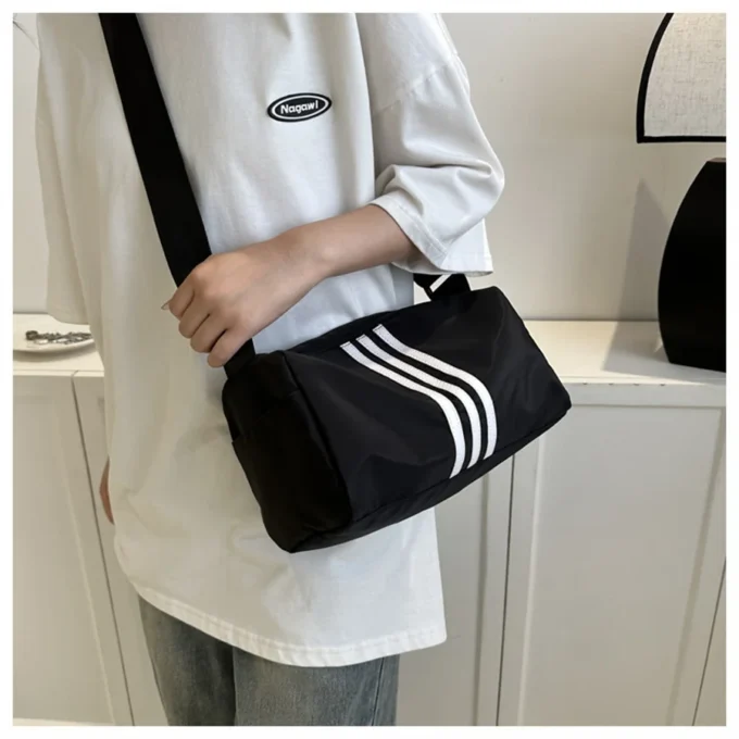 Fashionable sports and fitness bag short distance travel pillow bag casual wide shoulder strapcrossbody bag lightweight storage