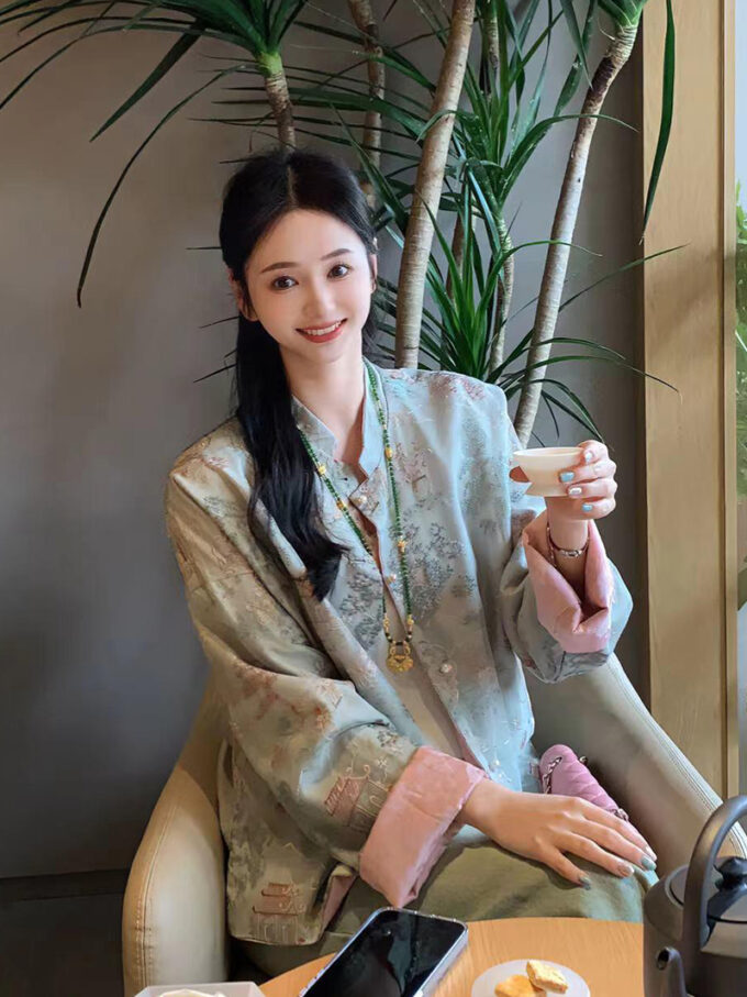 Chinese style Tang suit button blue printed coat for women
