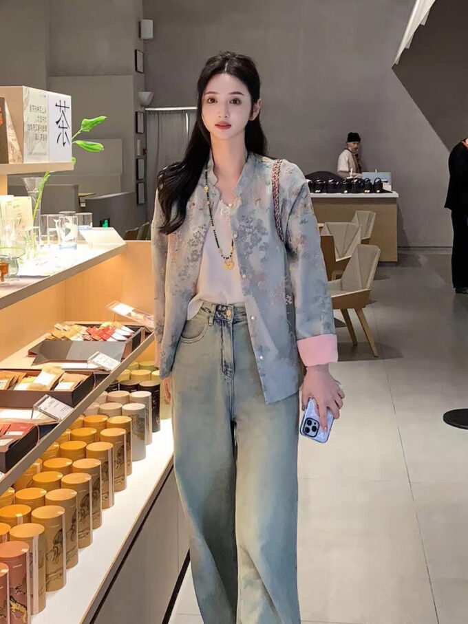 Chinese style Tang suit button blue printed coat for women