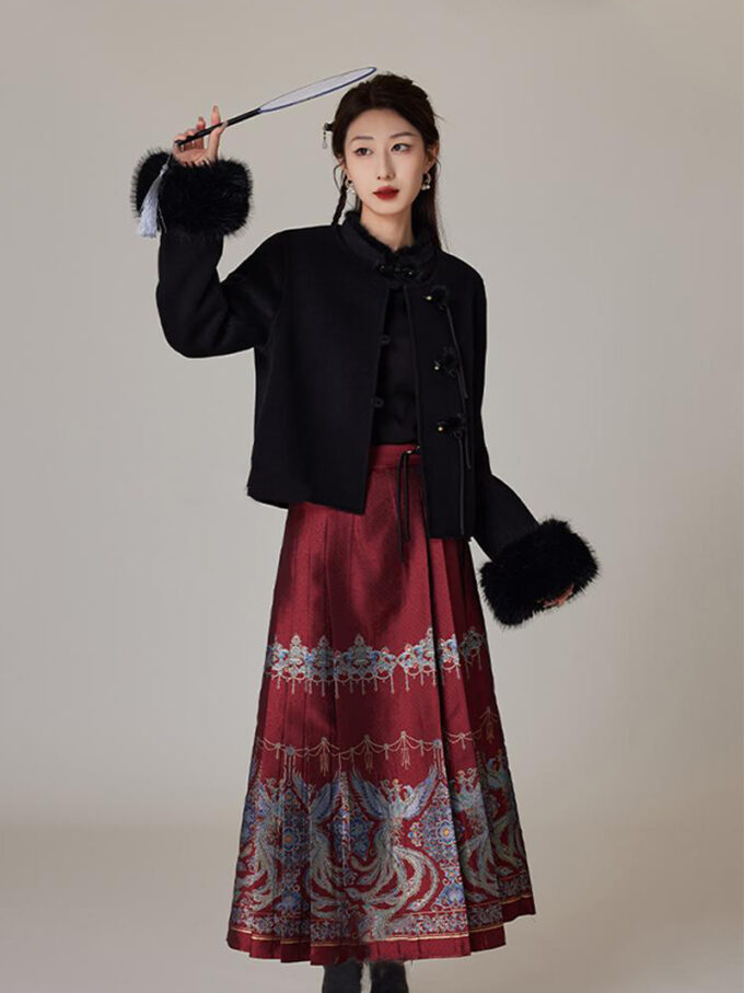 New Chinese style buttoned quilted jacket + red horse-faced skirt New Year two-piece suit