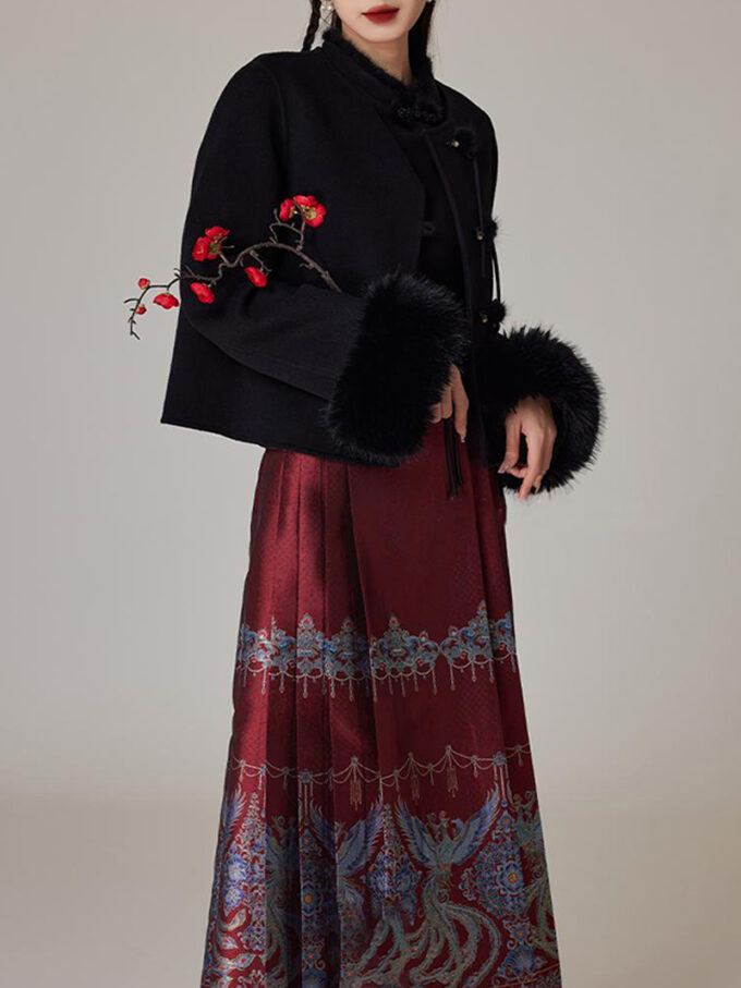 New Chinese style buttoned quilted jacket + red horse-faced skirt New Year two-piece suit