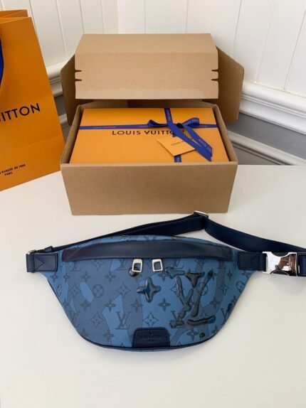 Louis Vuitton 2023 New DISCOVERY Droplet Blue Waistpack M22576 Size:44*15*9cm