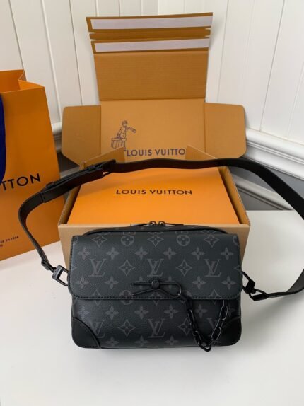 Louis Vuitton Autumn/Winter New STEAMER BlackFlower Messenger Bag M46795, Top Quality Size: 24*17*5cm