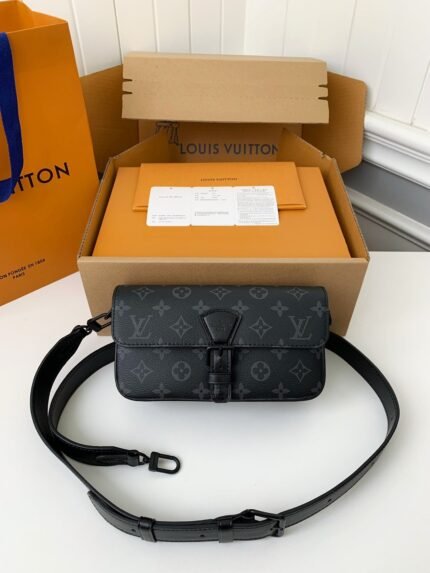 Louis Vuitton New season Montsouris MiniBag M83567 Size: 22*12*6cm
