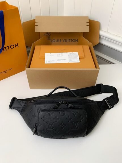 New Louis Vuitton RUSH waist bag M47058Size: 30*15*8cm