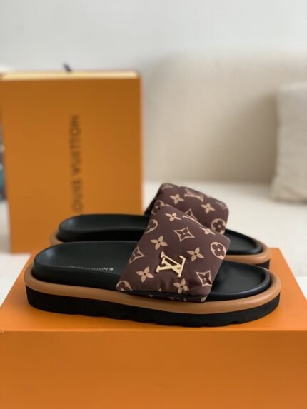 LOUIS VUITTON SLIPPERS