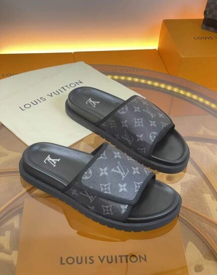 LOUIS VUITTON SLIPPERS