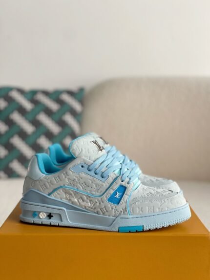 LOUIS VUITTON SNEAKER