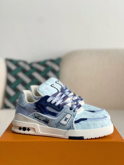LOUIS VUITTON TRAINER SNEAKERS