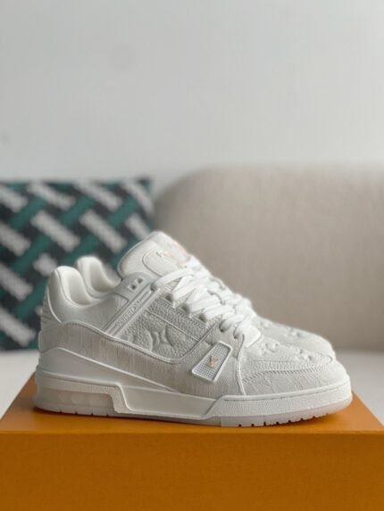 LOUIS VUITTON TRAINER SNEAKERS