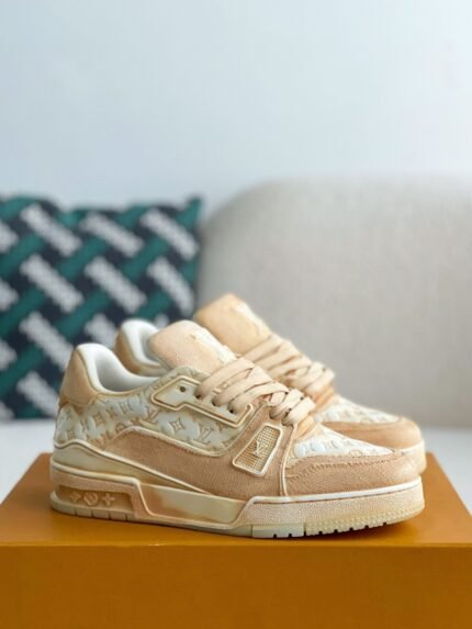 LOUIS VUITTON TRAINER SNEAKERS