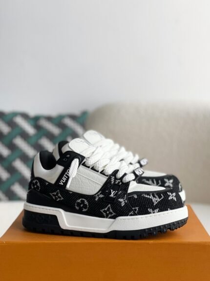 LOUIS VUITTON TRAINER 2023Show sty le Sneakers