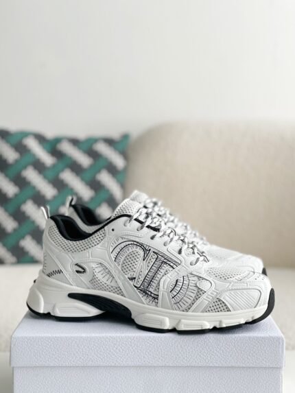 DlOR Running Sneakers