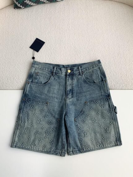 LOUlS VUITTON Jean shorts