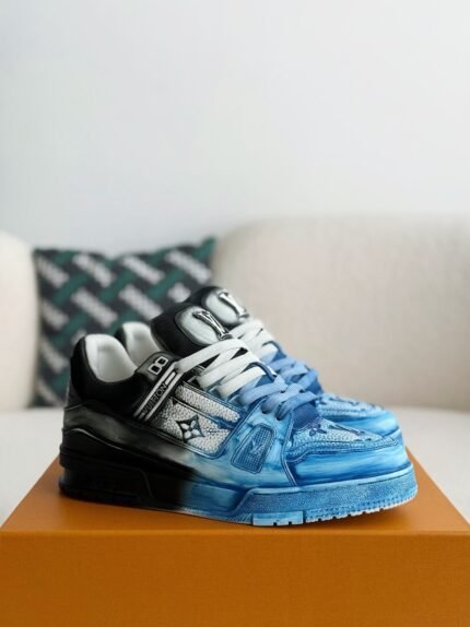 LOUIS VUITTON TRAINER SNEAKERS