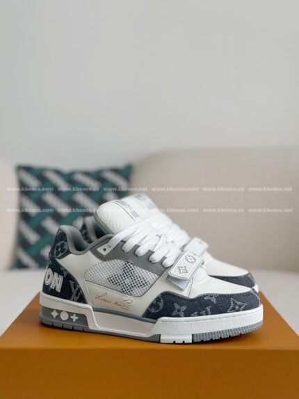 LOUIS VUITTON TRAINER SNEAKERS