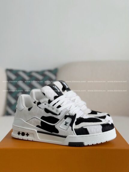 LOUIS VUITTON TRAINER SNEAKERS