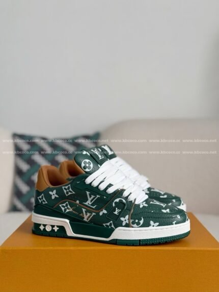 LOUIS VUITTON TRAINER SNEAKERS