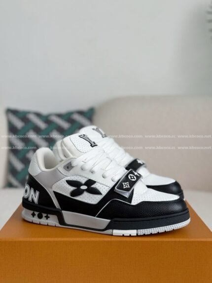 LOUIS VUITTON TRAINER SNEAKERS