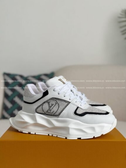 LOUIS VUITTON CASUAL SPORTS SHOES