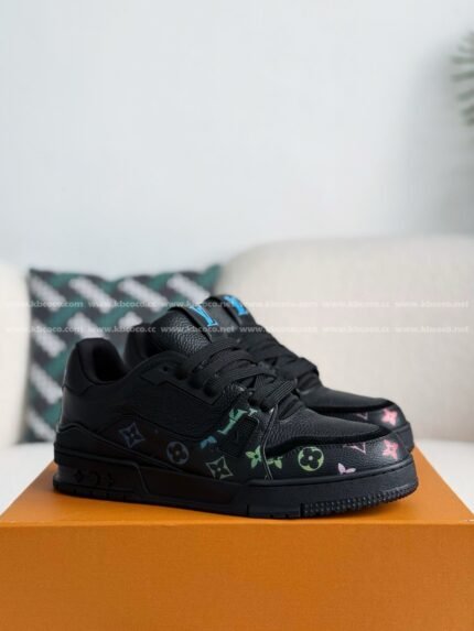 LOUIS VUITTON TRAINER SNEAKERS