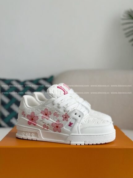 LOUIS VUITTON TRAINER SNEAKERS