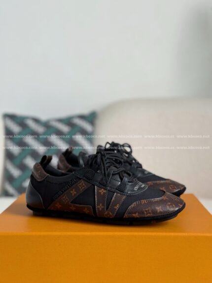 LOUIS VUITTON SNEAKERINA