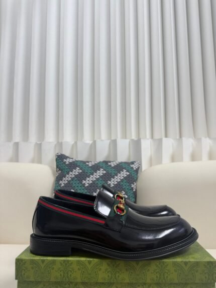 Gucci British style leather shoes