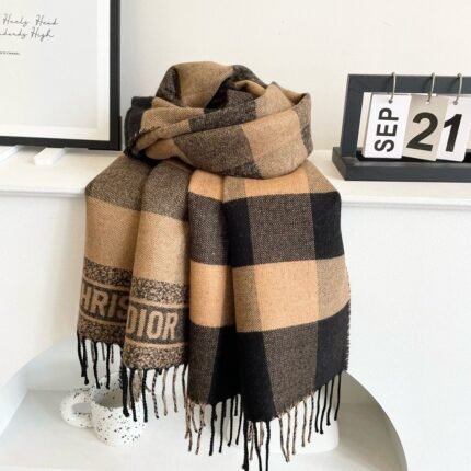 Dior classic scarf Size: 50*180cm