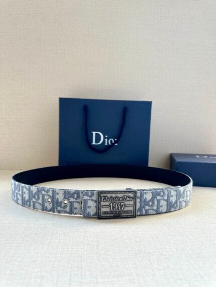 Dior belt buckle Width: 3.5cm
