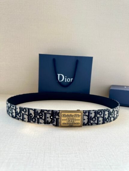 Dior belt buckle Width: 3.5cm