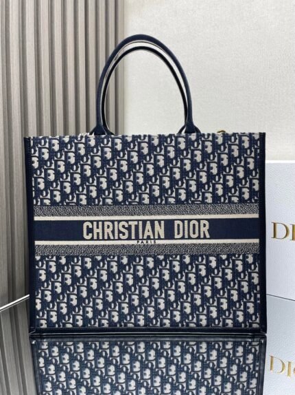 Dior Embroidered Leather With Shoulder Strap 【Large】 Book Tote Shopping Bag