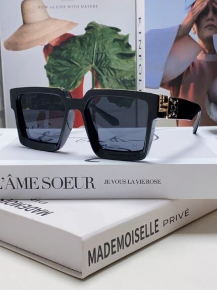 LOUIS VUITTON Sunglasses
